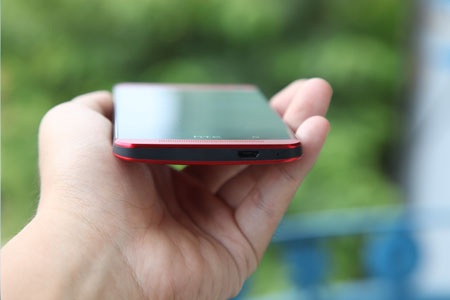 Đập hộp HTC One màu đỏ đặc biệt tại Việt Nam - 11 Khôi Linh