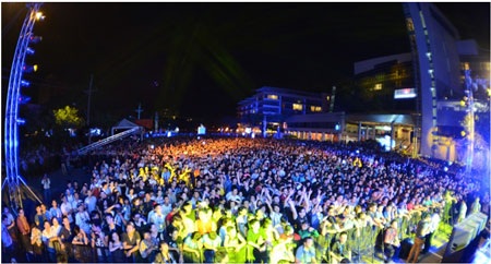 Hơn 50,000 khán giả cháy hết mình với Đêm Grand Final của Battle of The Bands 2013