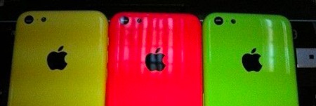 Nhà máy Foxconn làm rò rỉ bộ vỏ nhựa của iPhone giá rẻ - 2 iPhone giá rẻ được cho là sẽ có camera 5 megapixel