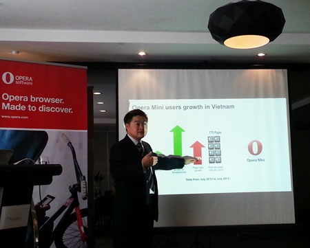 Người dùng Opera Mini tại Việt Nam bùng phát nhờ Android - 1 Đại diện Opera trình bày về khảo sát về Thực trạng Web Di động tại Việt Nam