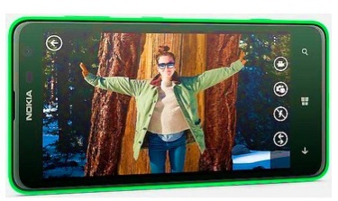 Smartphone màn hình khủng Lumia 625 chính hãng giá 5,7 triệu đồng