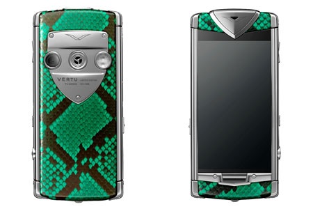 Vertu Constellation Python dành cho phái đẹp về Việt Nam - 2 Nhiều dịch vụ tiện ích được tích hợp trong chiếc Vertu Constellation Python