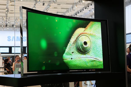Chiếc TV OLED màn hình cong ấn tượng của Samsung tại IFA 2013