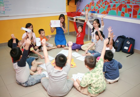 Mô hình giáo dục ngoại ngữ tương lai - 1 Học sinh luôn đóng vai trò trung tâm trong các lớp học tại ILA