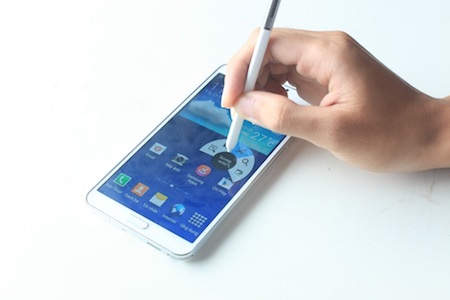 Ví dụ khi người dùng đang dùng bút để ghi chép một số điện
thoại thì có thể sử dụng chức năng