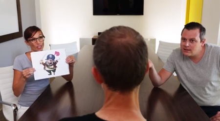 Microsoft bị chỉ trích vì quảng cáo “đá đểu” iPhone 5S, 5C