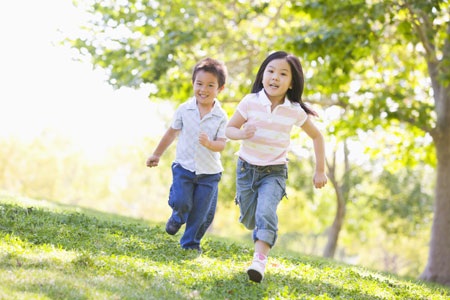 Đừng quên bổ sung magiê mỗi ngày! - 1 Trẻ vui chơi, năng động hơn nhờ bổ sung đủ vi chất thiết yếu