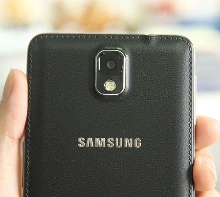 Camera 13 megapixel.