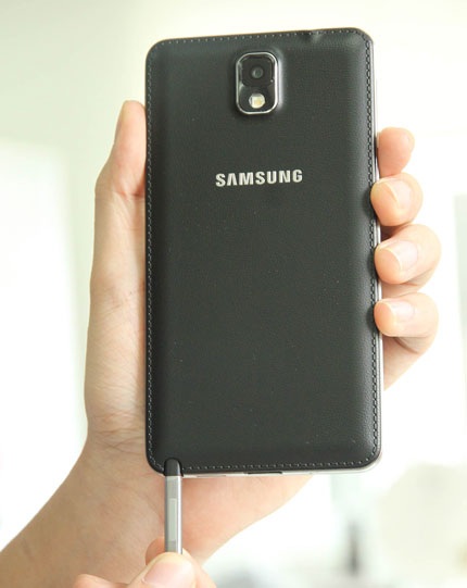 Bút S-Pen được cải tiến thêm nhiều tính năng ấn tượng, đặc biệt là Air Command.