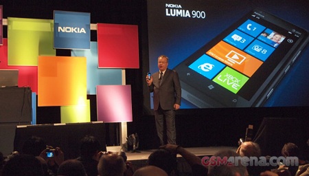 Stephen Elop được cho là mắt xích quan trọng trong thương vụ Nokia-Microsoft.