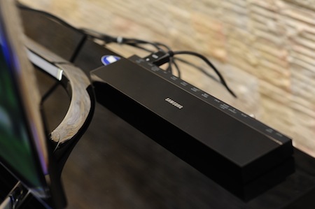 Samsung UHD F9000 vừa được bán ra thị trường với hai model
model 55 inch và model 65 inch.