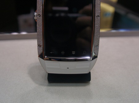 Smartphone đầu tiên của TAG Heuer giá gần 650 triệu tại Việt Nam - 5 Khôi Linh