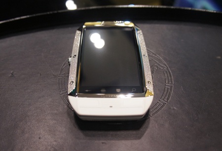 Smartphone đầu tiên của TAG Heuer giá gần 650 triệu tại Việt Nam - 7 Khôi Linh
