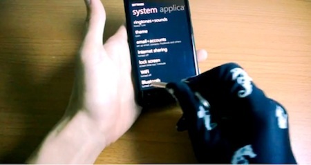 Lumia là dòng Smartphone duy nhất có khả năng này – cảm ứng với cả chìa khóa