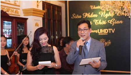 Samsung trưng bày TV 1,3 tỷ đồng tại biệt thự triệu đô