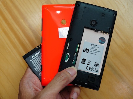 Mở hộp Nokia 525 vừa bán ra tại Việt Nam - 4 Normal