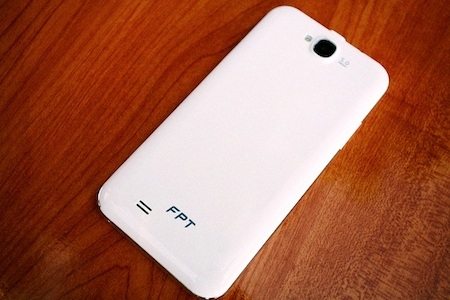 “Đập hộp” phablet đầu tiên của FPT - FPT HD V - 6 Normal