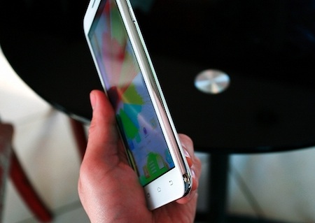 “Đập hộp” phablet đầu tiên của FPT - FPT HD V - 11 Normal