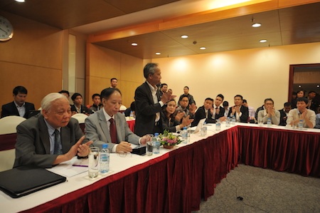 "Giải thưởng Nhân tài Đất Việt năm thứ 10 sẽ đột phá" - 3 TS Nguyễn Long chia sẻ trong buổi giao lưu sáng nay.