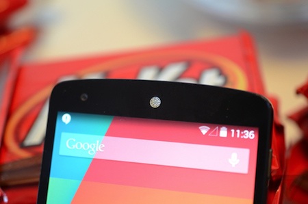 LG Nexus 5 ra mắt với cấu hình “khủng”, chạy Android 4.4 KitKat - 3 Với mật độ điểm ảnh 445ppi, Nexus 5 là một sự nâng cấp đáng kể từ thế hệ Nexus 4 (320ppi).