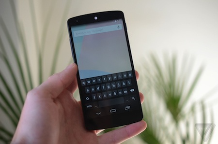 LG Nexus 5 ra mắt với cấu hình “khủng”, chạy Android 4.4 KitKat - 7 Giao diện bàn phím trên hệ điều hành Android 4.4 KitKat.