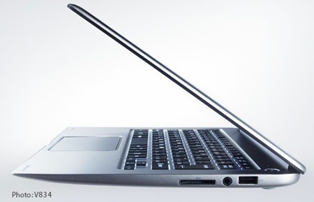 Toshiba chuẩn bị bán laptop pin 22 tiếng ra thị trường - 2 Dynabook Kira V834.