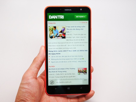 Mở hộp smartphone cỡ lớn Lumia 1320 sắp bán tại Việt Nam - 1 Mở hộp smartphone cỡ lớn Lumia 1320 sắp bán tại Việt Nam