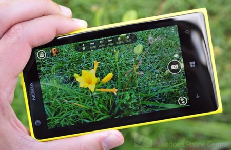 Những smartphone chụp ảnh đẹp nhất năm 2013 - 1 Những smartphone chụp ảnh đẹp nhất năm 2013