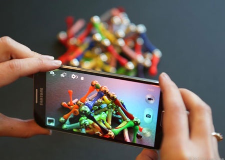 Những smartphone chụp ảnh đẹp nhất năm 2013 - 3 Những smartphone chụp ảnh đẹp nhất năm 2013