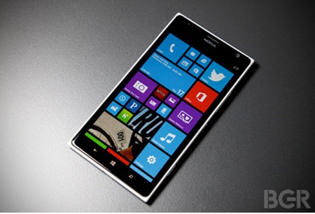 Smartphone màn hình lớn và tương lai của sách điện tử - 3 Nokia Lumia 1520, smartphone màn hình lớn 6 inch đầu tiên của dòng Lumia