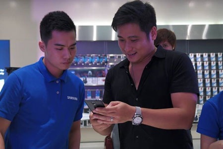 Những điểm mua sắm dành cho các tín đồ công nghệ - 3 Brandshop Vincom Mega Mall được khai trương tại tầng B2 với diện tích gần 400m2