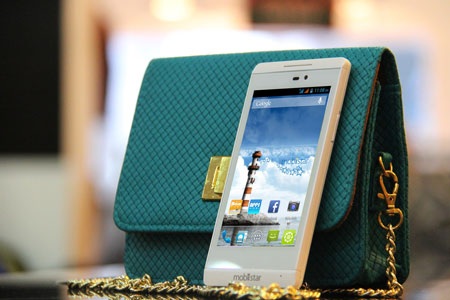 Touch BEAN 402s có kiểu dáng thời trang và mỏng đẹp thu hút nhiều người dùng