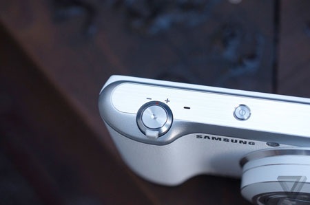 Samsung ra mắt máy ảnh thông minh Galaxy Camera 2