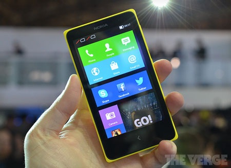 Nokia X là smartphone chạy Android đầu tiên của hãng di động Phần Lan.