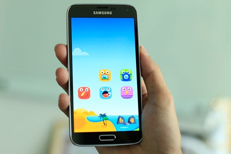 Đánh giá điện thoại Samsung Galaxy S5 - 5 Thiết kế Galaxy S5 không thay đổi so với phiên bản Galaxy S4.