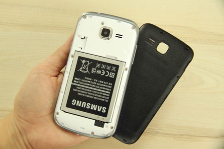 Cận cảnh điện thoại Galaxy Trend Lite giá rẻ tại Việt Nam - 10 Máy được trang bị hai khe cắm thẻ SIM