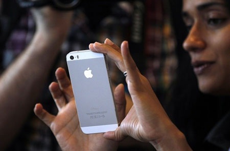 Lại rộ tin iPhone 6 ra mắt tháng 8, 2 phiên bản màn hình cỡ lớn - 1 iPhone 6 là sản phẩm được chờ đợi nhất hiện nay.