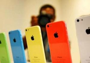 Apple chuẩn bị bán iPhone 5C 8GB giá rẻ - 1 Có thông tin Apple sẽ bán ra thị trường iPhone 5C bản 8GB.