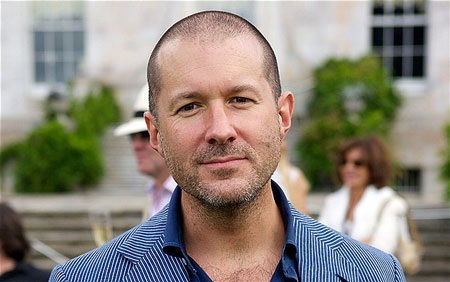 Apple sắp mất người mang sức hấp dẫn đến với iPhone - 2 Thiên tài thiết kế Jonathan Ive được cho là nguyên nhân khiến Greg Christie rời bỏ Apple.