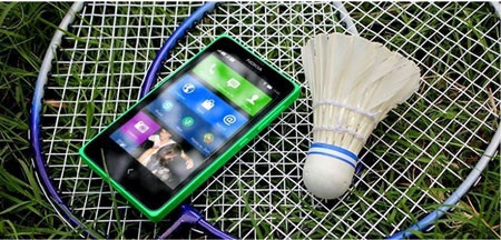 Vì sao nên chọn mua Nokia X? - 3 Màn hình hiển thị rõ nét dưới ánh sáng mặt trời