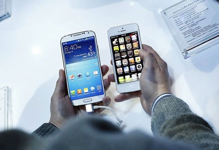 Apple và Samsung tiếp tục đối đầu nhau trong cuộc chiến pháp lý.