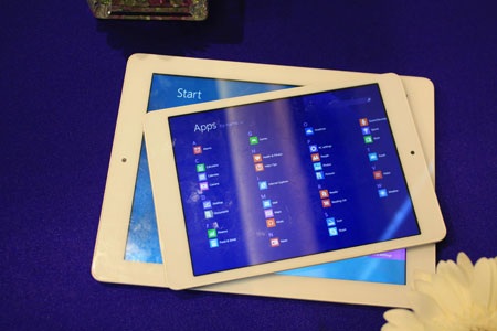 ROSA ra mắt với hai phiên bản 8 inch và 10 inch