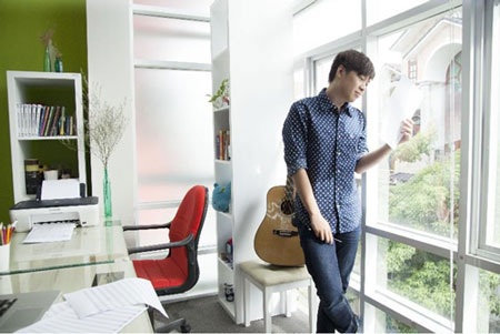 Âm nhạc của tôi là nhặt nhạnh lòng mình - 5 Xin cảm ơn và chúc anh
ngày có nhiều sáng tác hay!