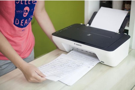 Âm nhạc của tôi là nhặt nhạnh lòng mình - 4 Khi dùng máy in để in
các bản nhạc ra và nghiền ngẫm, cảm giác của anh thế nào?