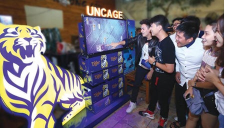 Ca sĩ Ngô Kiến Huy tham gia nhiều hoạt động giải trí mới - 1 Nhiều chương trình hấp
dẫn dành cho giới trẻ tại 350 nhà hàng, quán của Tiger.