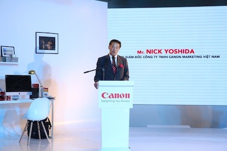 Canon tìm cách thu hẹp khoảng cách giá với hàng xách tay - 1 Ông Nick Yoshida - Chủ tịch kiêm Tổng giám đốc Canon Marketing Việt Nam