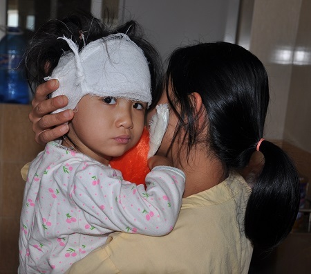 Cô bé Khánh Thi hôm nay sẽ được xuất viện trở về nhà.