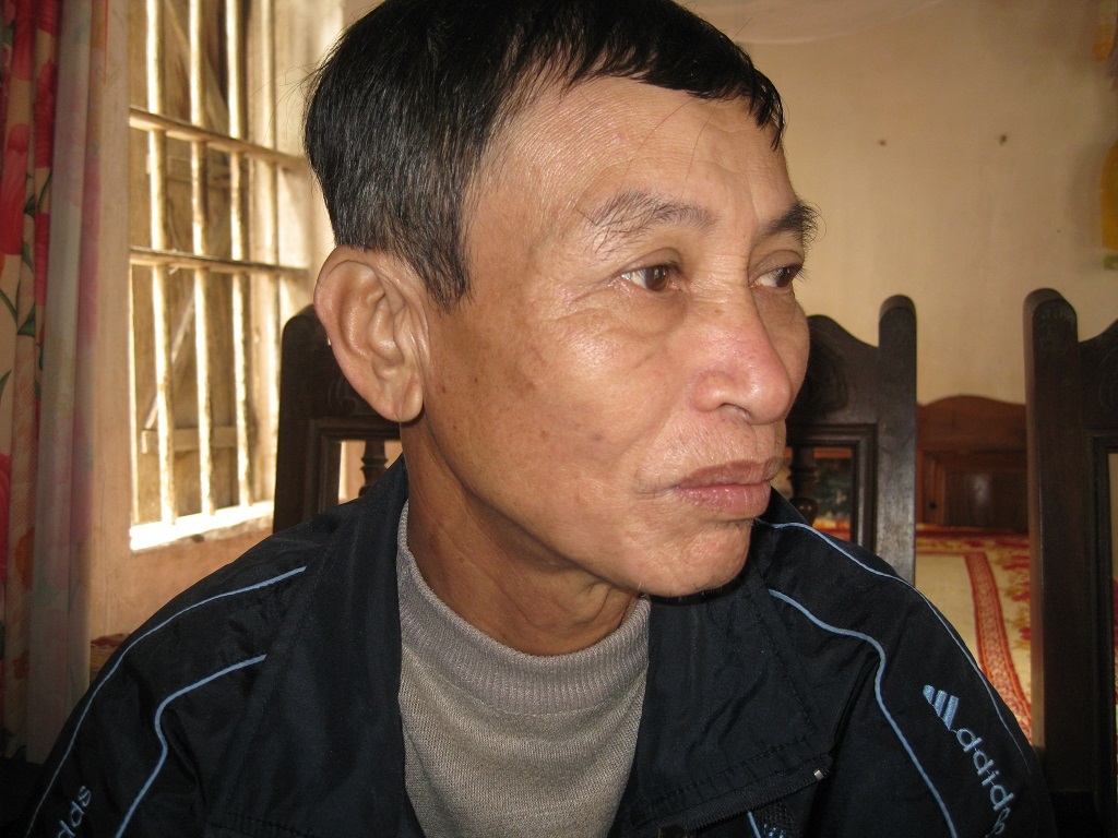 Sức cung, lực kiệt, bác Thắng giờ không còn đủ điều kiện để cho con đi chữa tiếp.