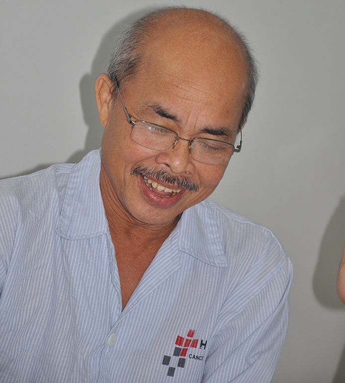 Nghệ sĩ Hán Văn Tình biết ơn bác sĩ Quản Thị Mơ- người đã điều trị trực tiếp cho anh.