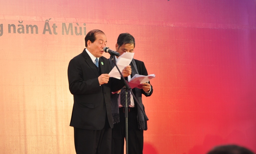 Thơ ca có sức mạnh kì diệu gắn kết con người